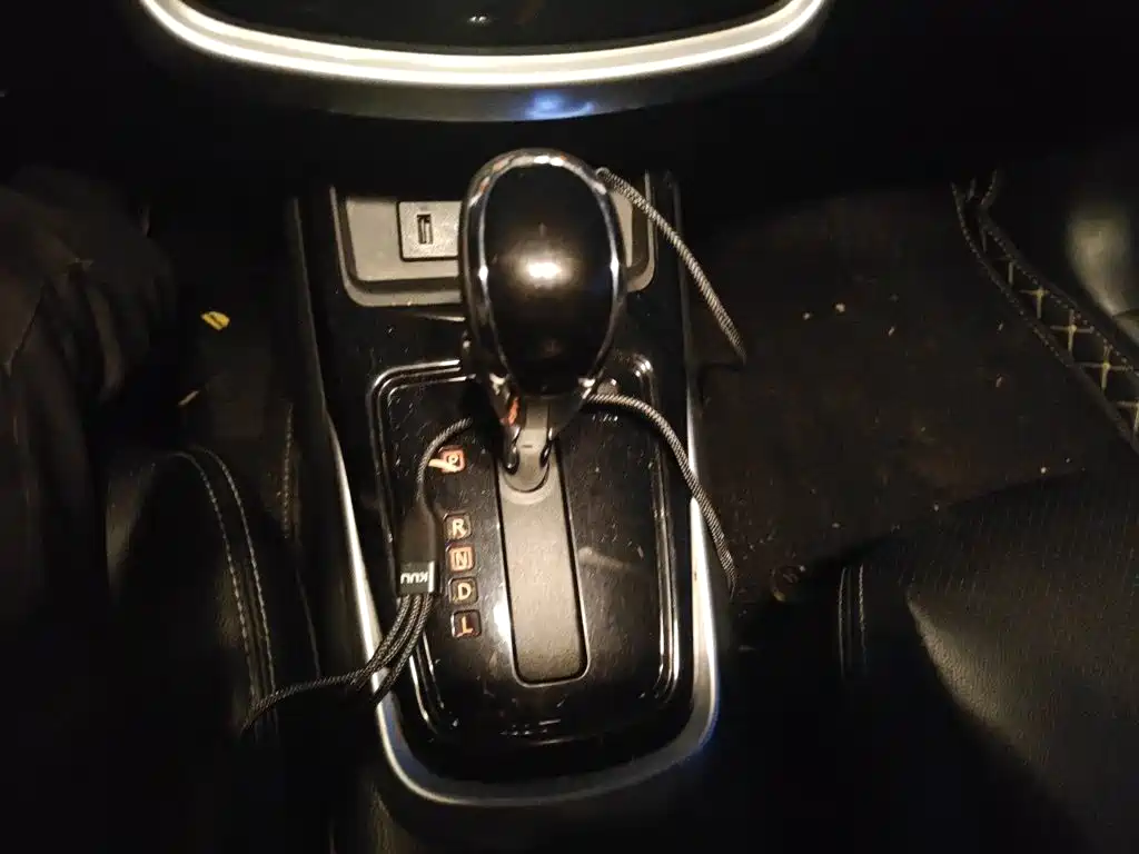 Nissan Tiida — миниатюра 10