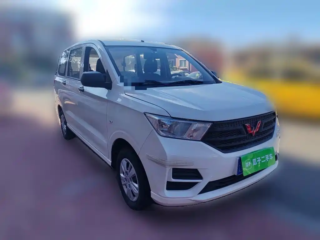 Wuling Hongguang — миниатюра 4