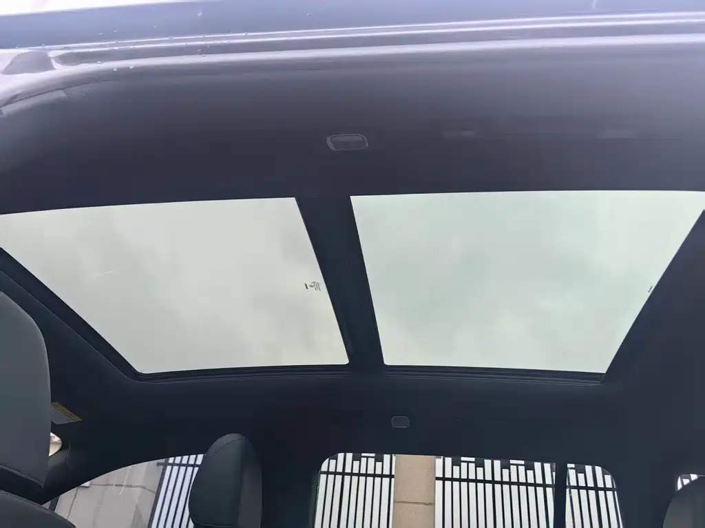 Li Auto Li ONE — миниатюра 11