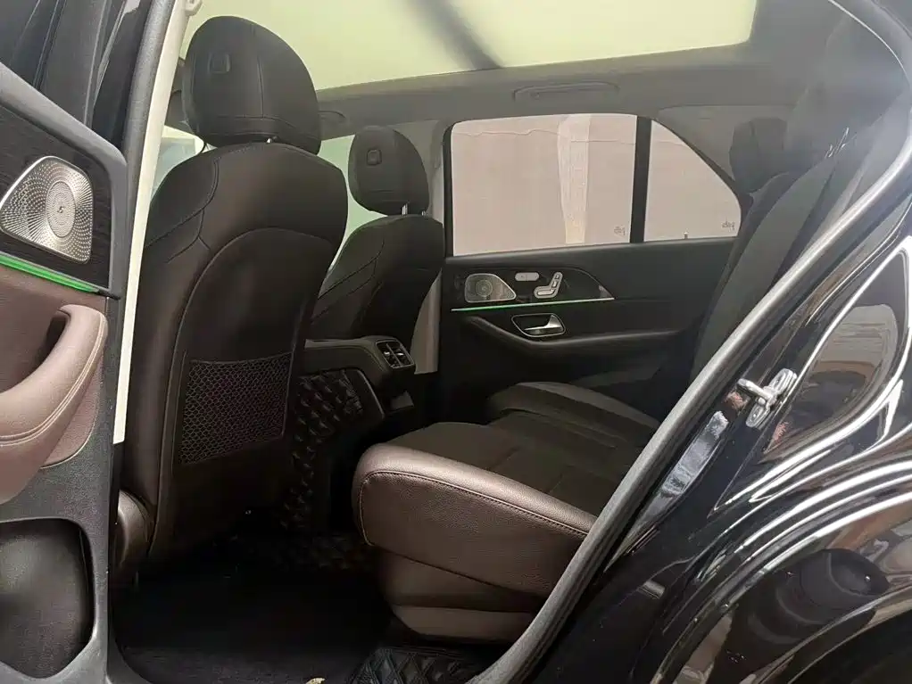 Mercedes-Benz GLE (Import) — миниатюра 10
