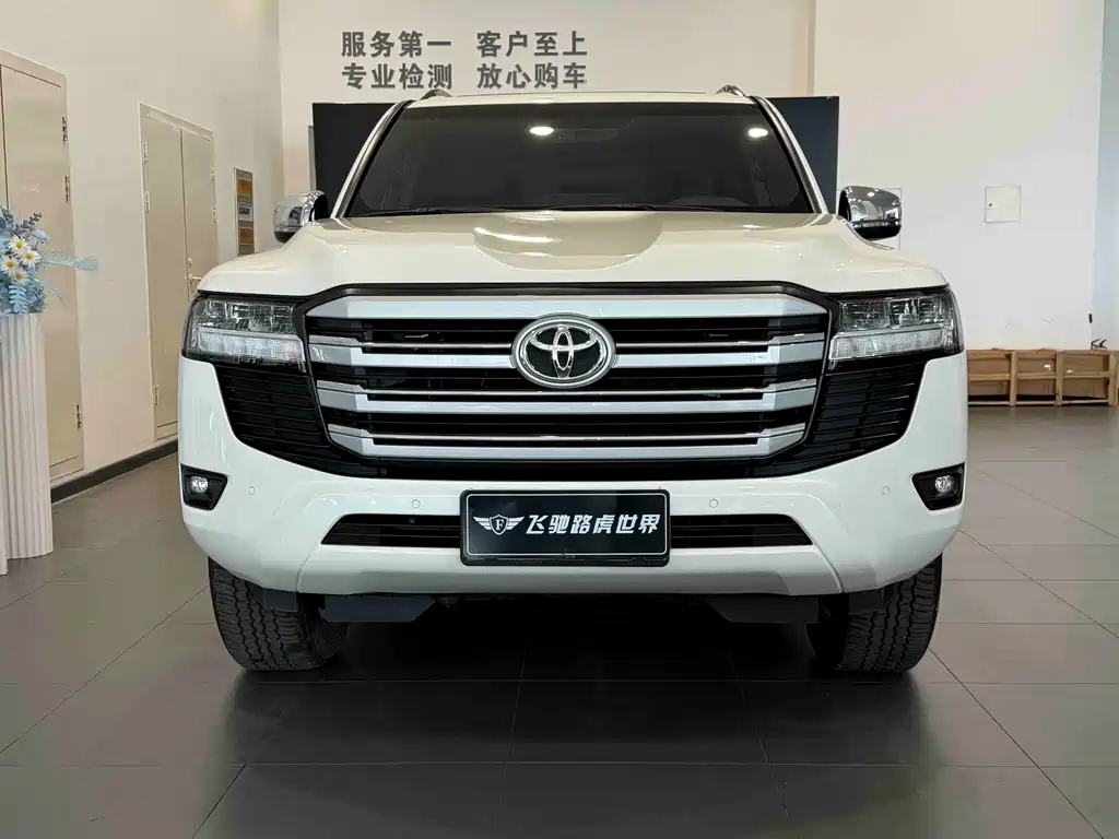 Toyota Land Cruiser — миниатюра 2