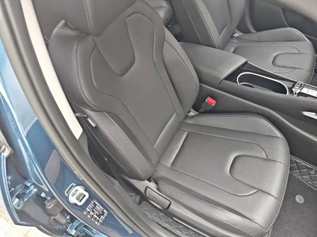 Hyundai Elantra — миниатюра 25