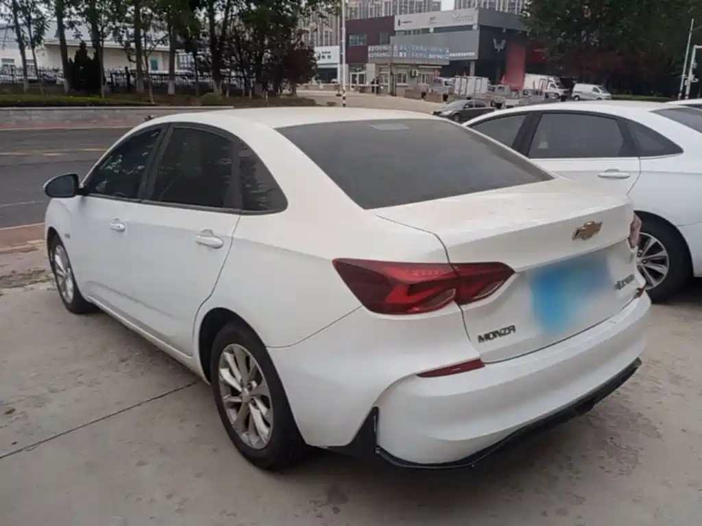 Chevrolet Monza — миниатюра 5