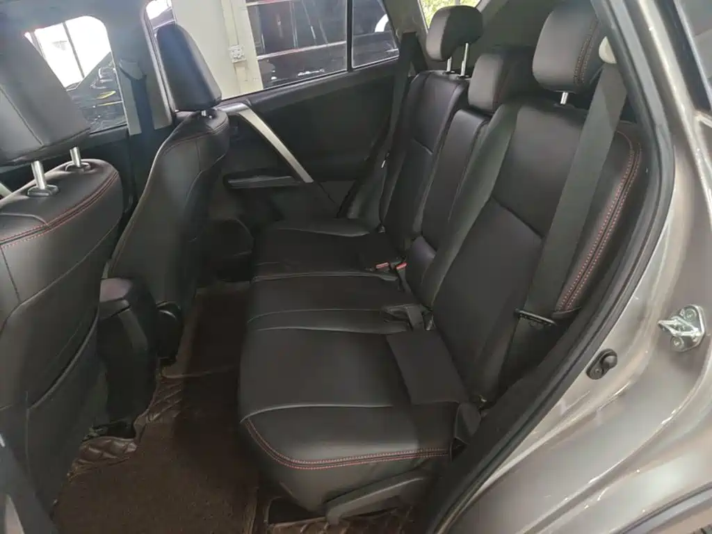 Toyota RAV4 — миниатюра 17