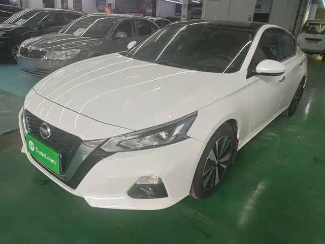 NISSAN TEANA
