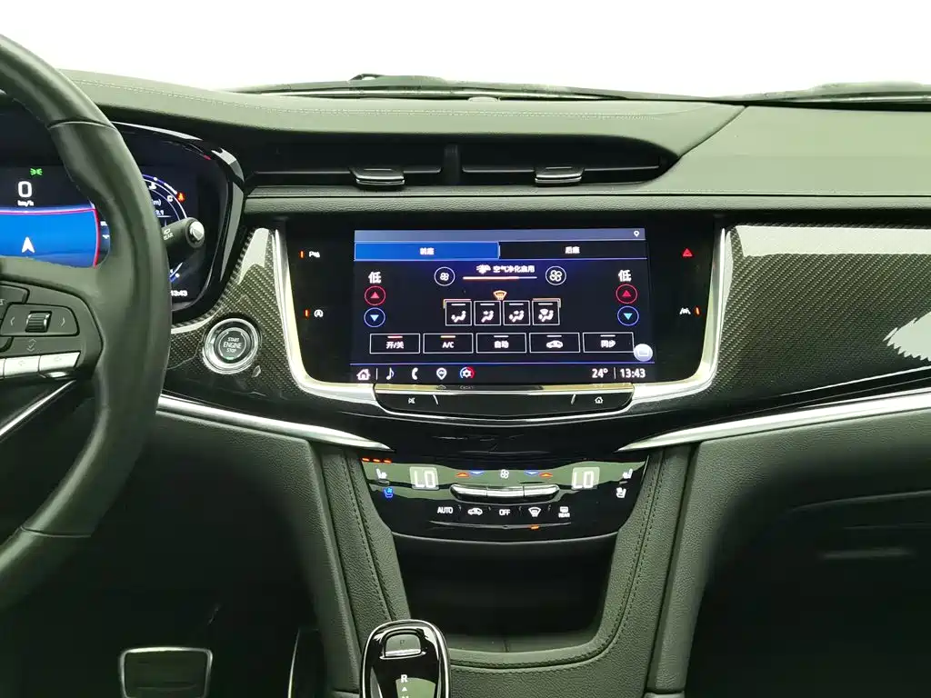Cadillac XT6 — миниатюра 12