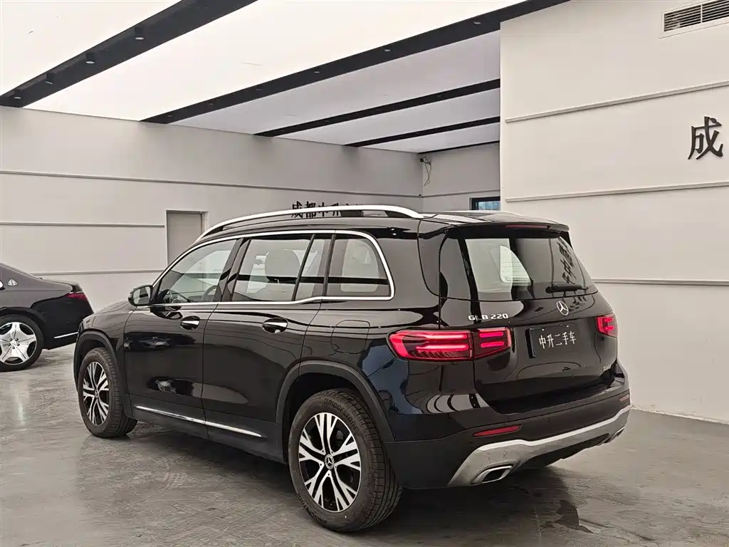 Mercedes-Benz GLB 2024 GLB 220