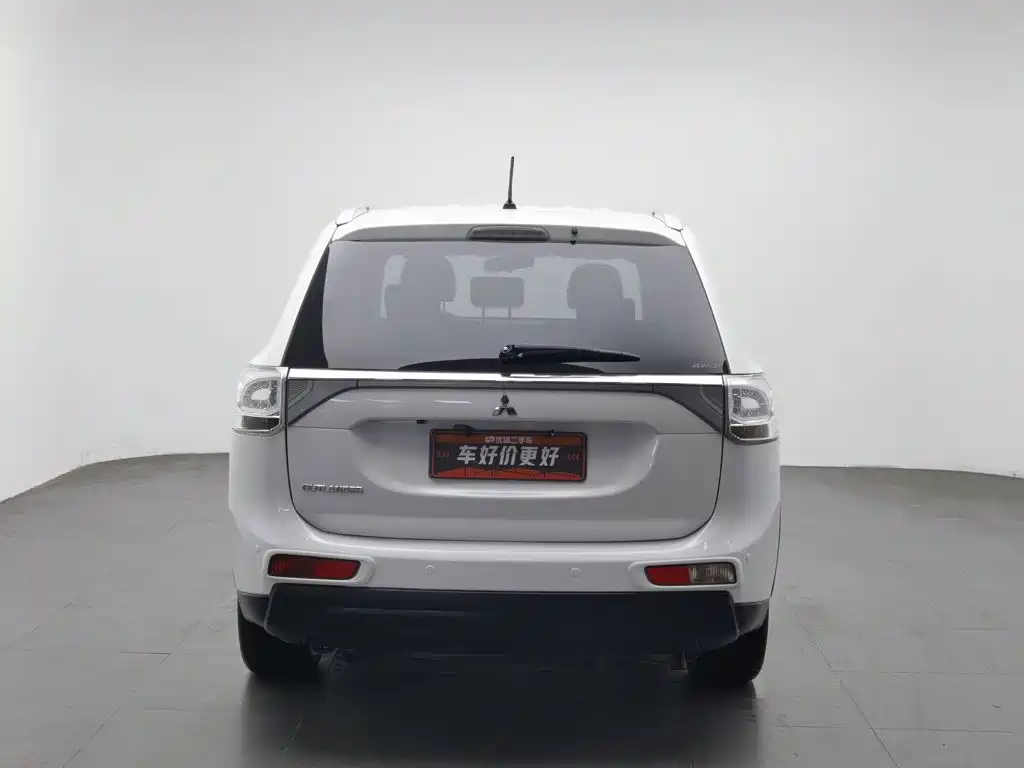 Mitsubishi Outlander (Import) — миниатюра 4