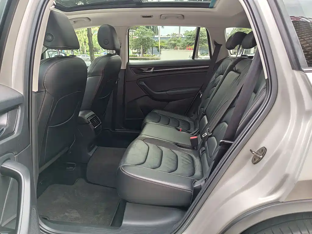 Skoda Kodiaq 2018 TSI330 5 мест Luxury