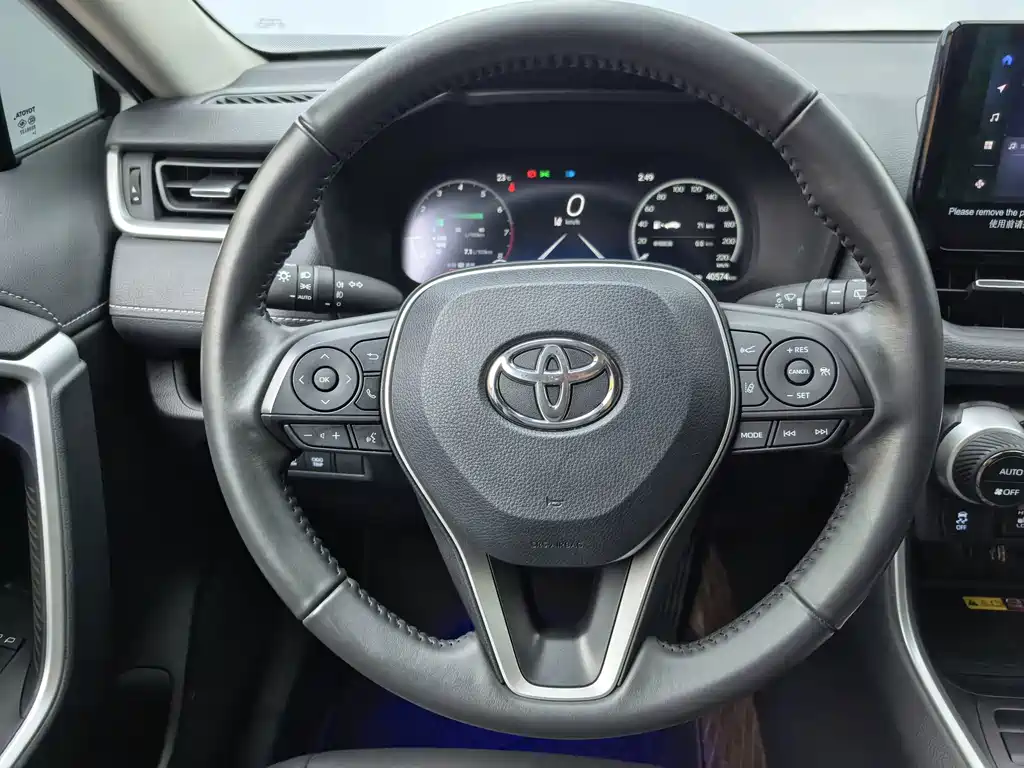Toyota RAV4 — миниатюра 12