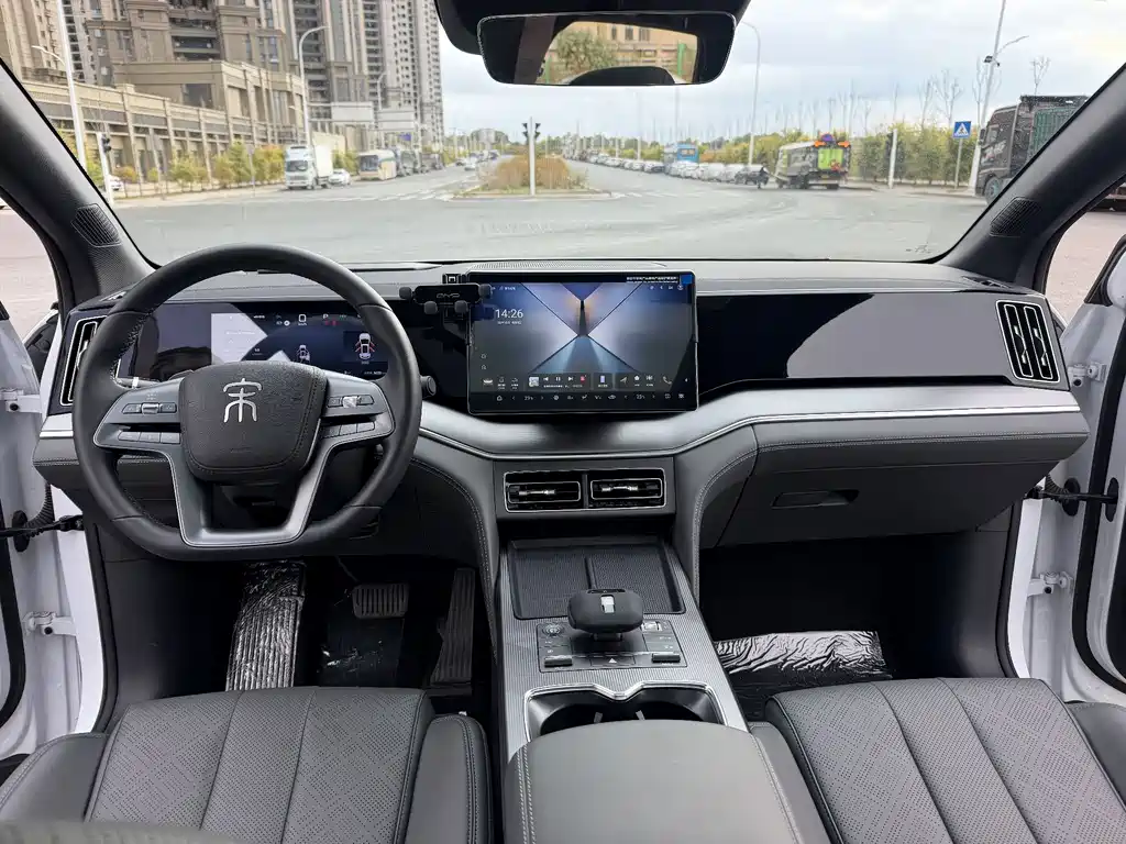 BYD L DM-i — миниатюра 24