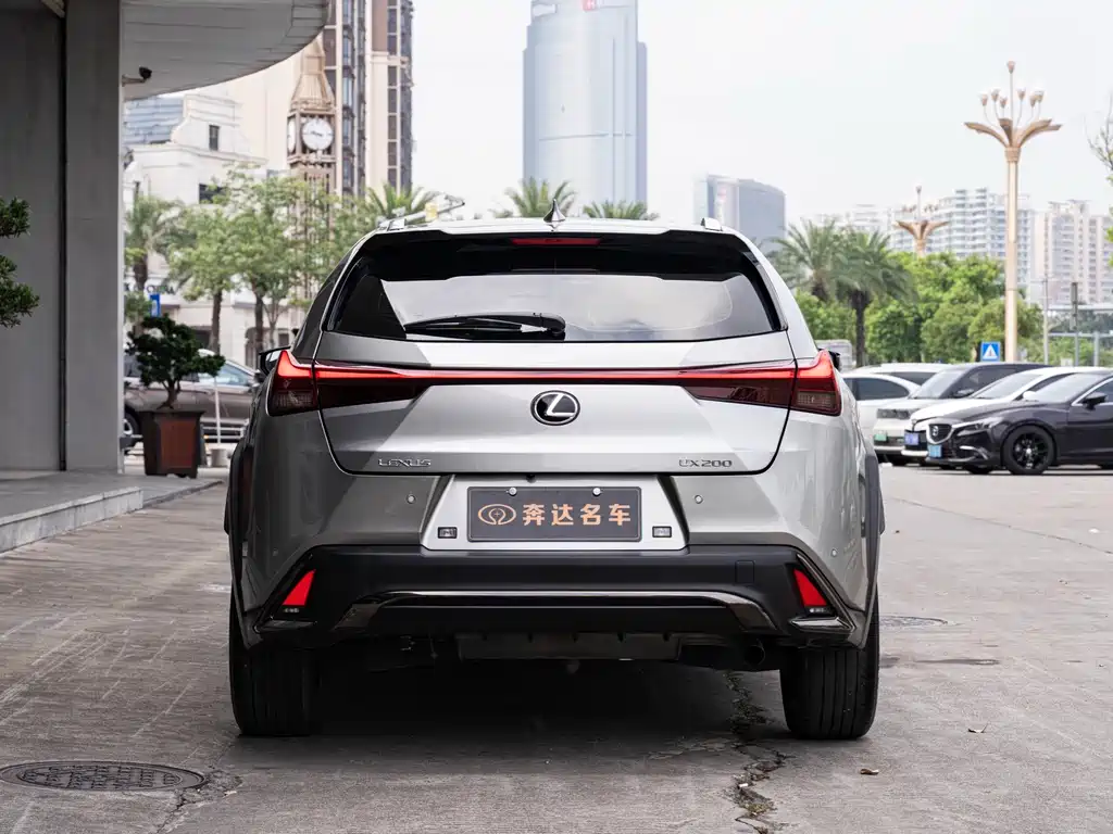 Lexus UX — миниатюра 5