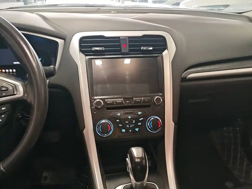 Ford Mondeo — миниатюра 13