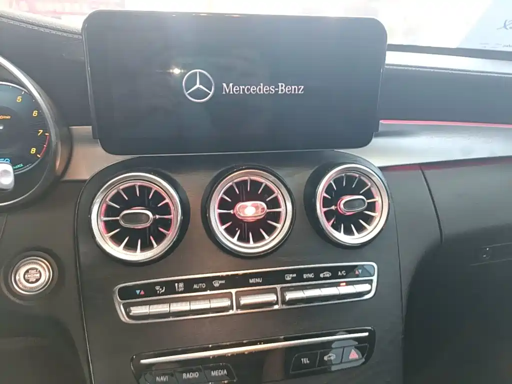 Mercedes-Benz C-Class — миниатюра 13
