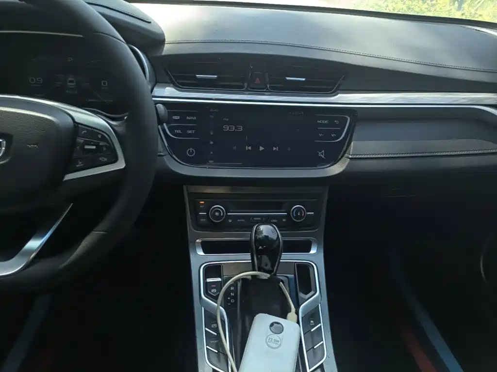 Geely Emgrand — миниатюра 13