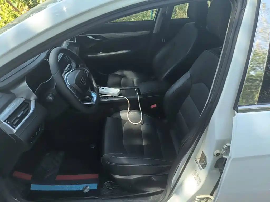 Geely Emgrand — миниатюра 15