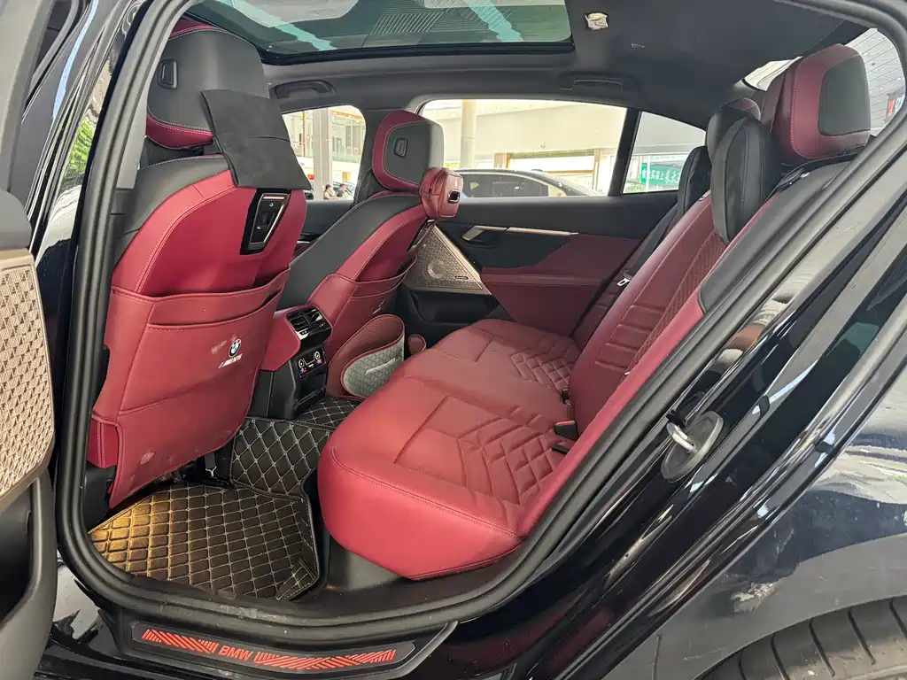 BMW 5 Series — миниатюра 7