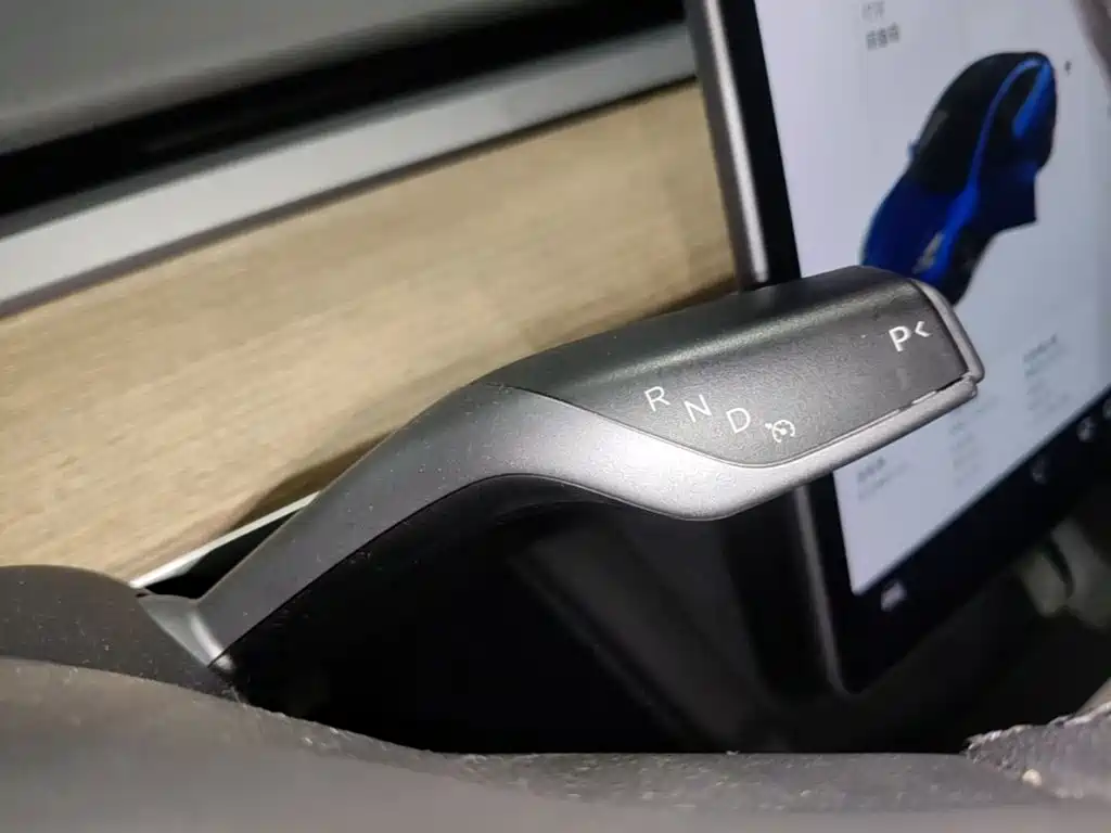 Tesla Model 3 — миниатюра 14