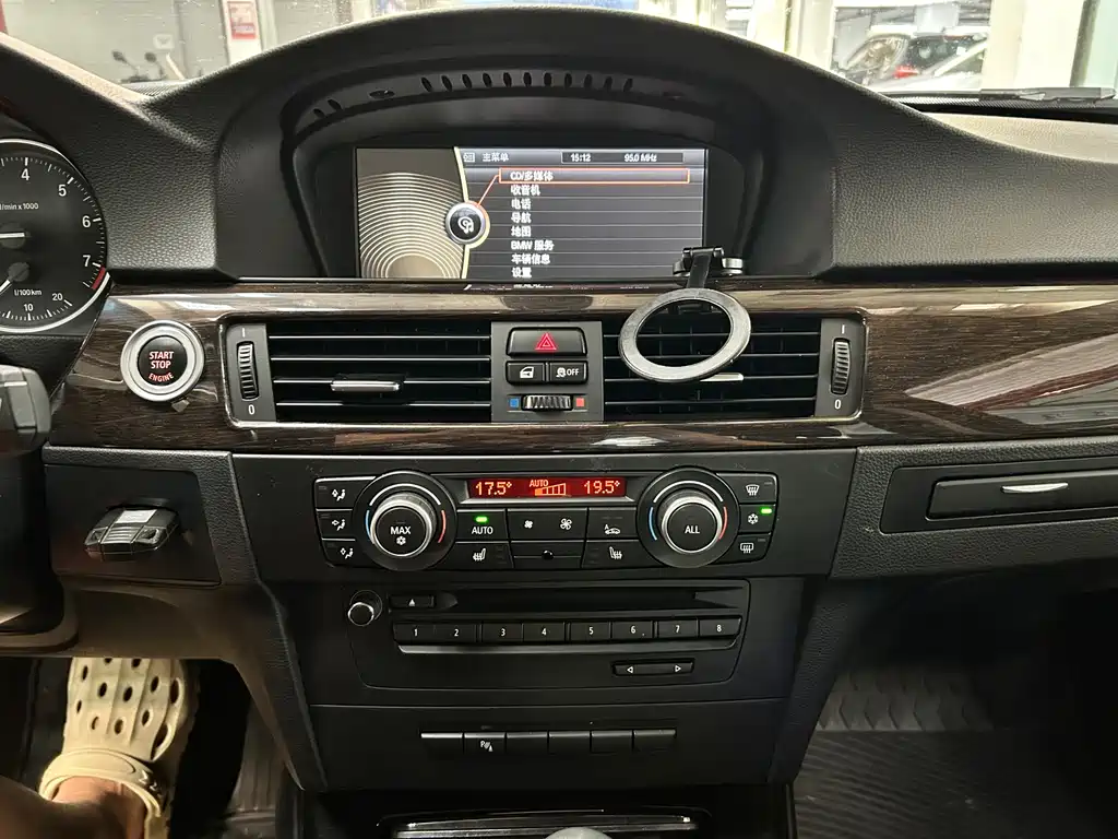 BMW 3 Series — миниатюра 9