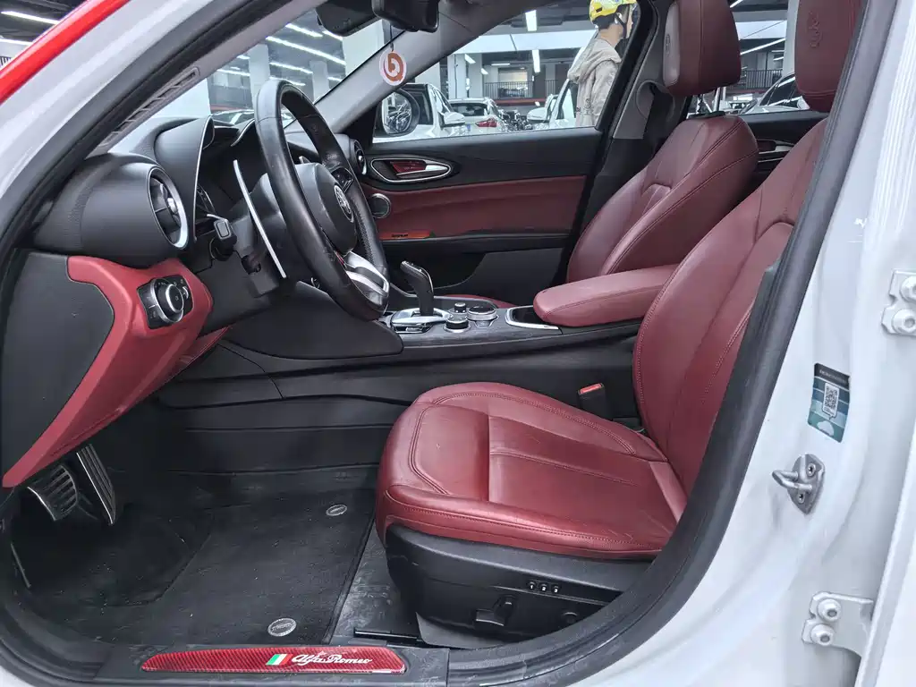 Alfa Romeo Giulia — миниатюра 4