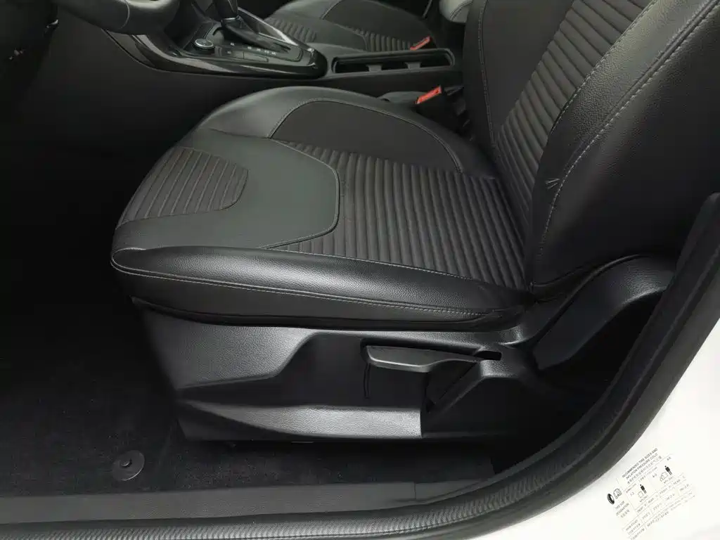 Ford Focus — миниатюра 20