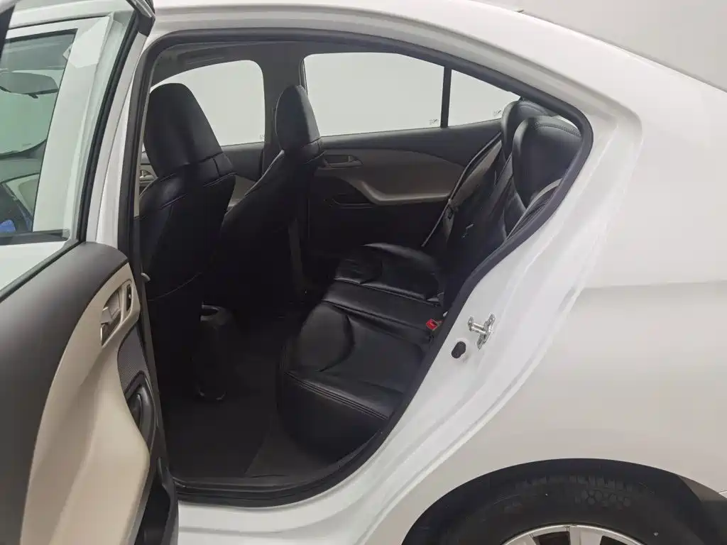 Chevrolet Sail — миниатюра 15