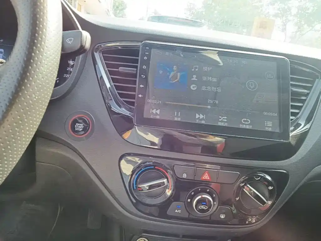 Hyundai Verna — миниатюра 13