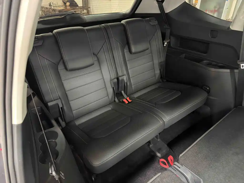 Volkswagen Teramont — миниатюра 14