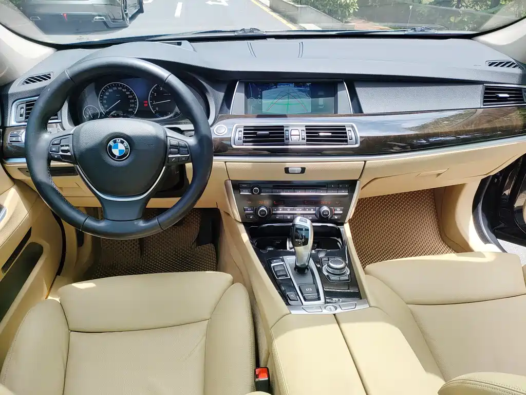 BMW 5 Series GT 5 GT 2010 535i Luxury