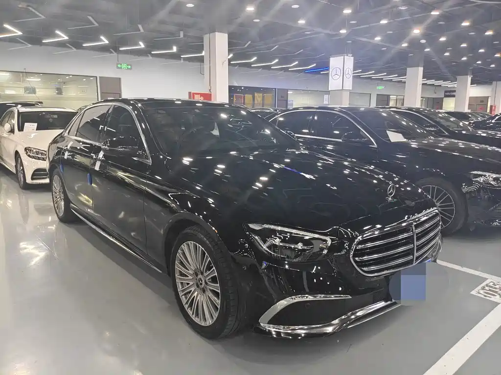 Mercedes-Benz E-Class — миниатюра 3