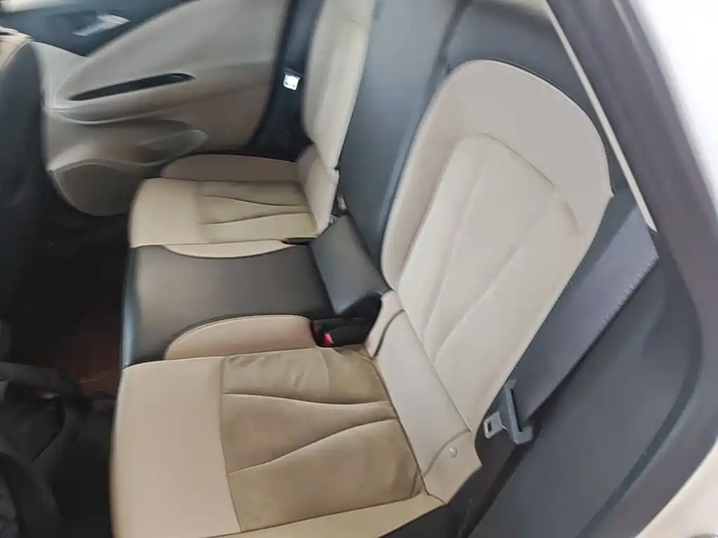 Buick Verano — миниатюра 17