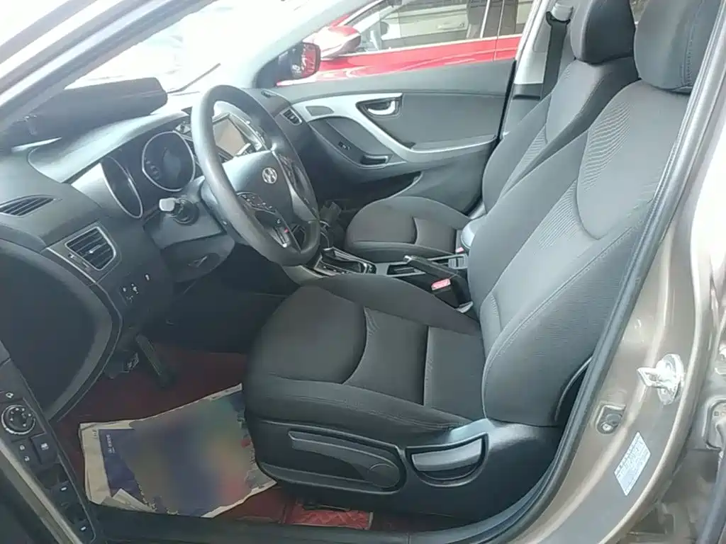 Hyundai Elantra Langdong — миниатюра 15
