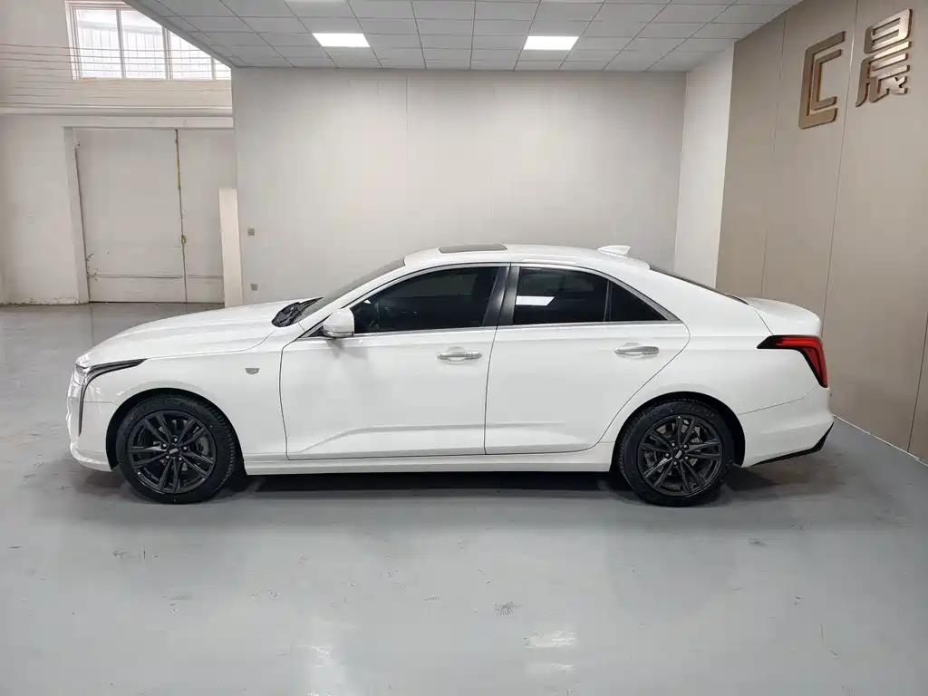 Cadillac CT4 — миниатюра 7
