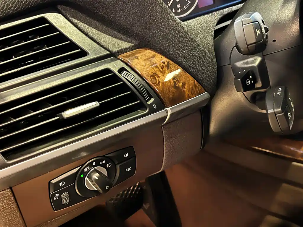BMW X5 (Import) — миниатюра 13