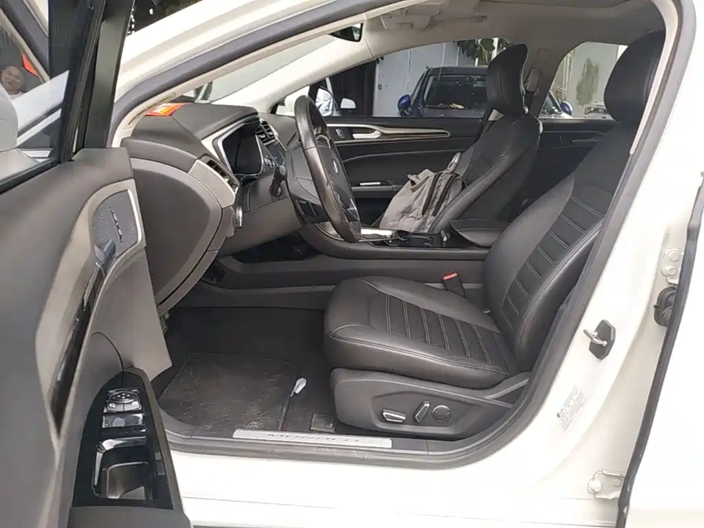 Ford Mondeo — миниатюра 15
