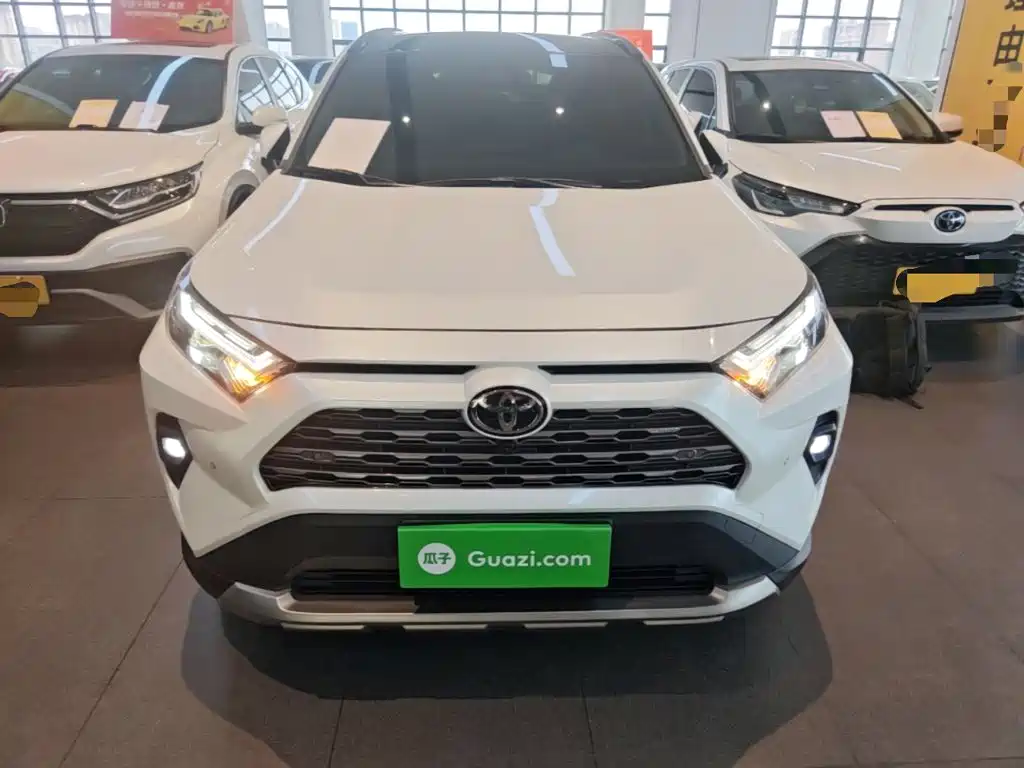 Toyota RAV4 — миниатюра 3