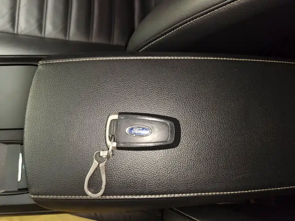 Ford Mondeo — миниатюра 9