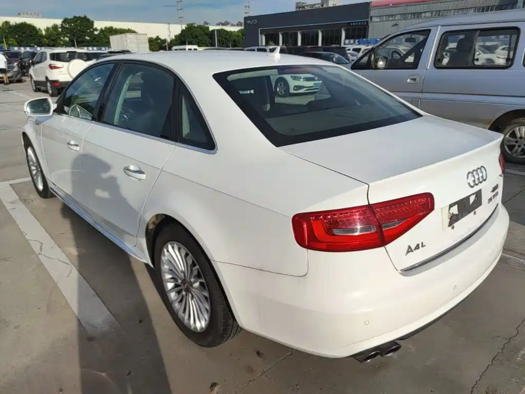 Audi A4L 2015 35 TFSI AT