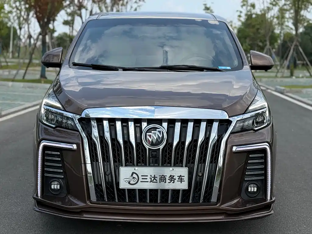 BUICK  GL8