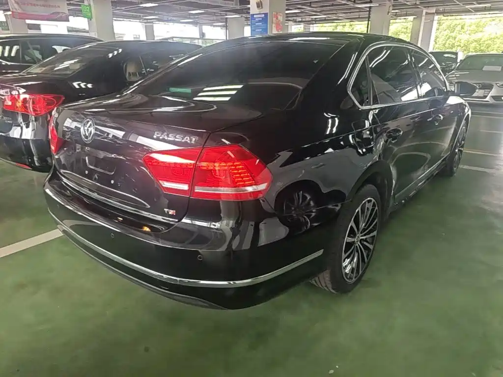 Volkswagen Passat — миниатюра 7