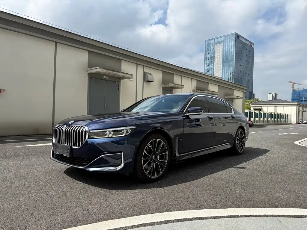 BMW 7 Series — миниатюра 7