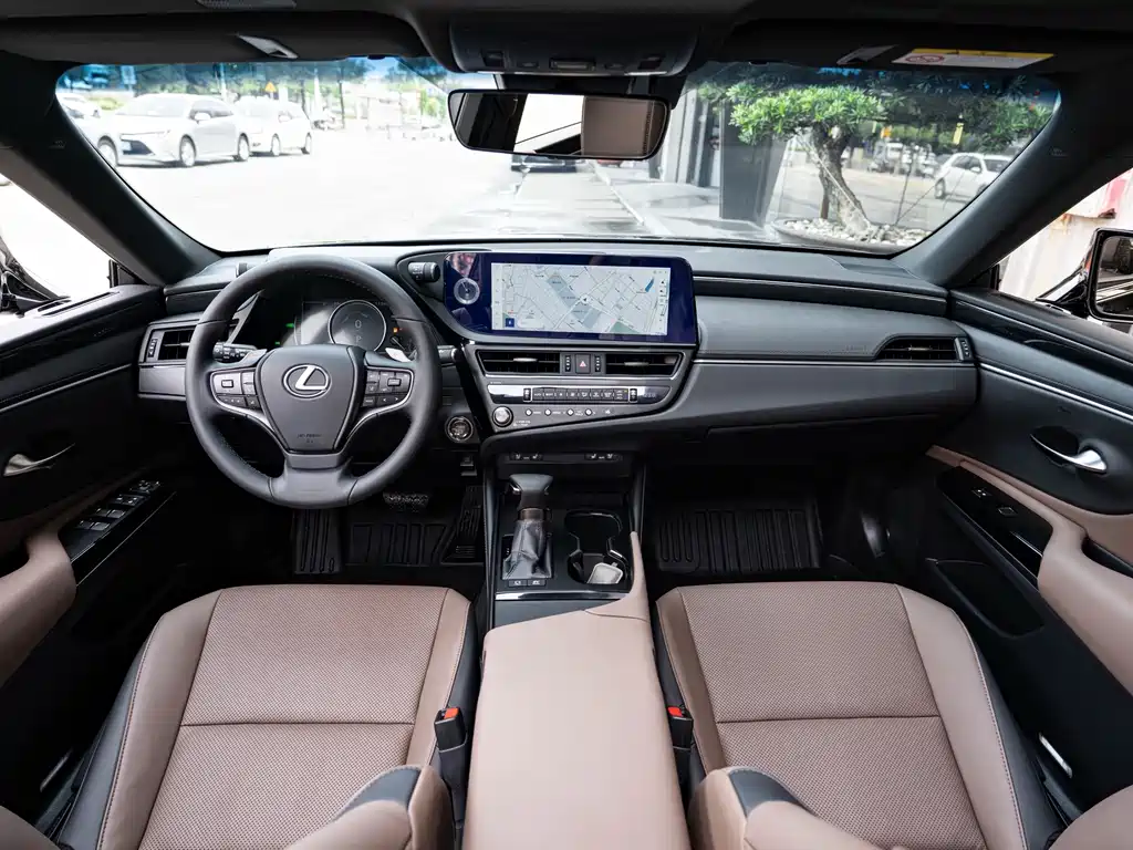 Lexus ES — миниатюра 13