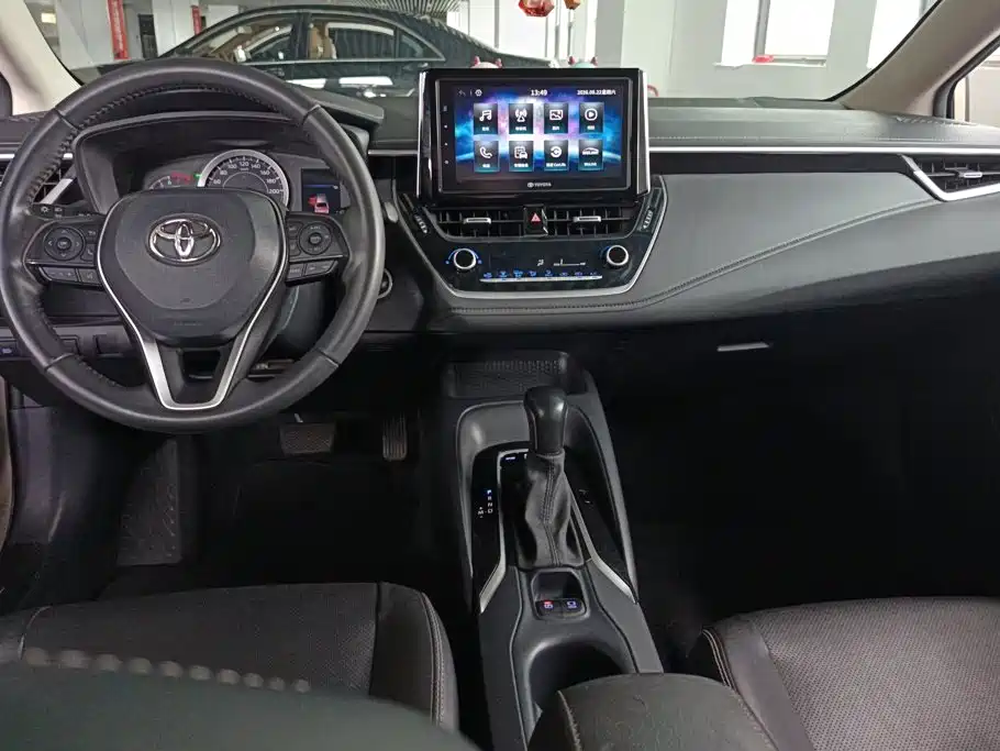 Toyota Corolla — миниатюра 13