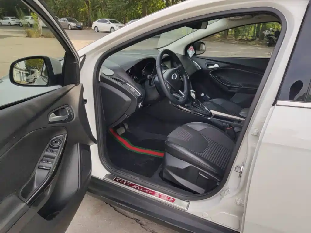 Ford Focus — миниатюра 16