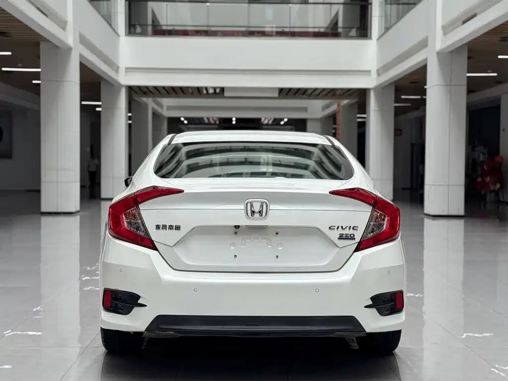 Honda Civic — миниатюра 6