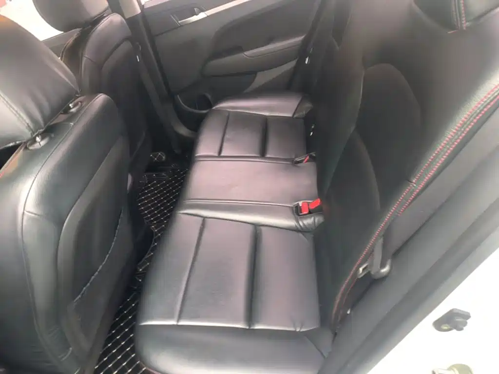 Hyundai Elantra — миниатюра 17