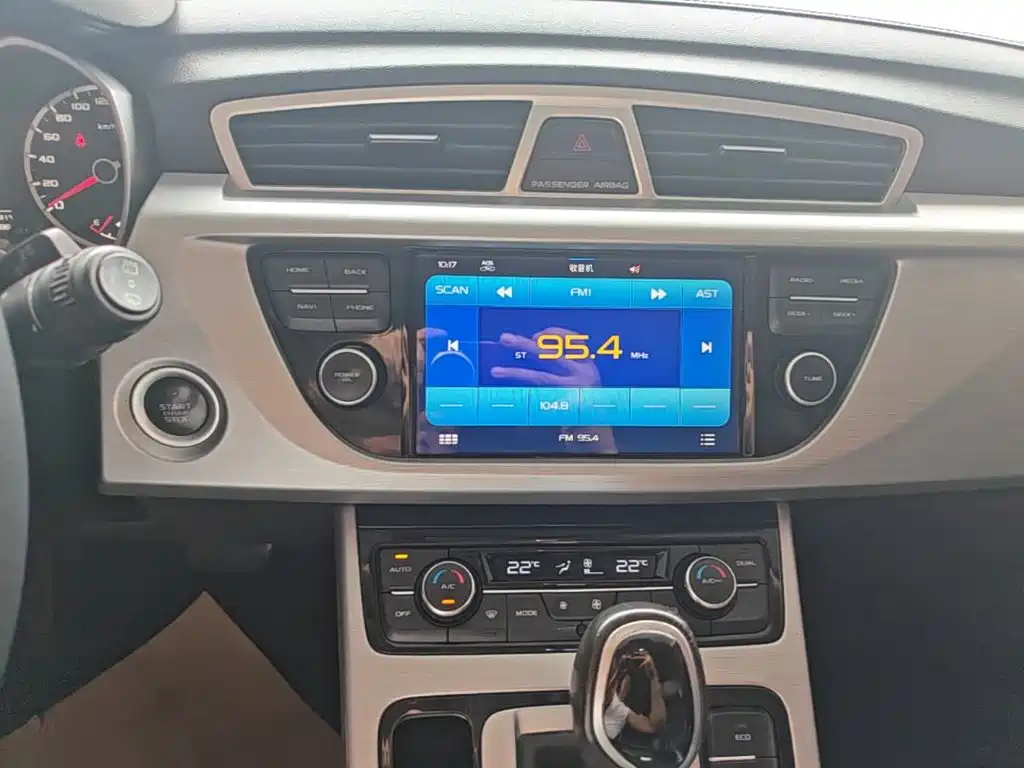 Geely Boyue — миниатюра 13