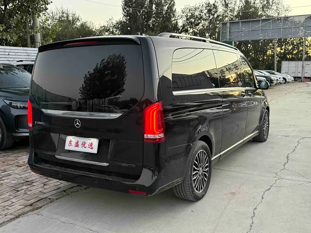Mercedes-Benz V-Class — миниатюра 9