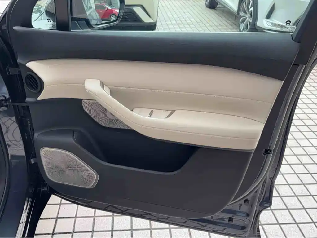 NIO EC6 — миниатюра 11