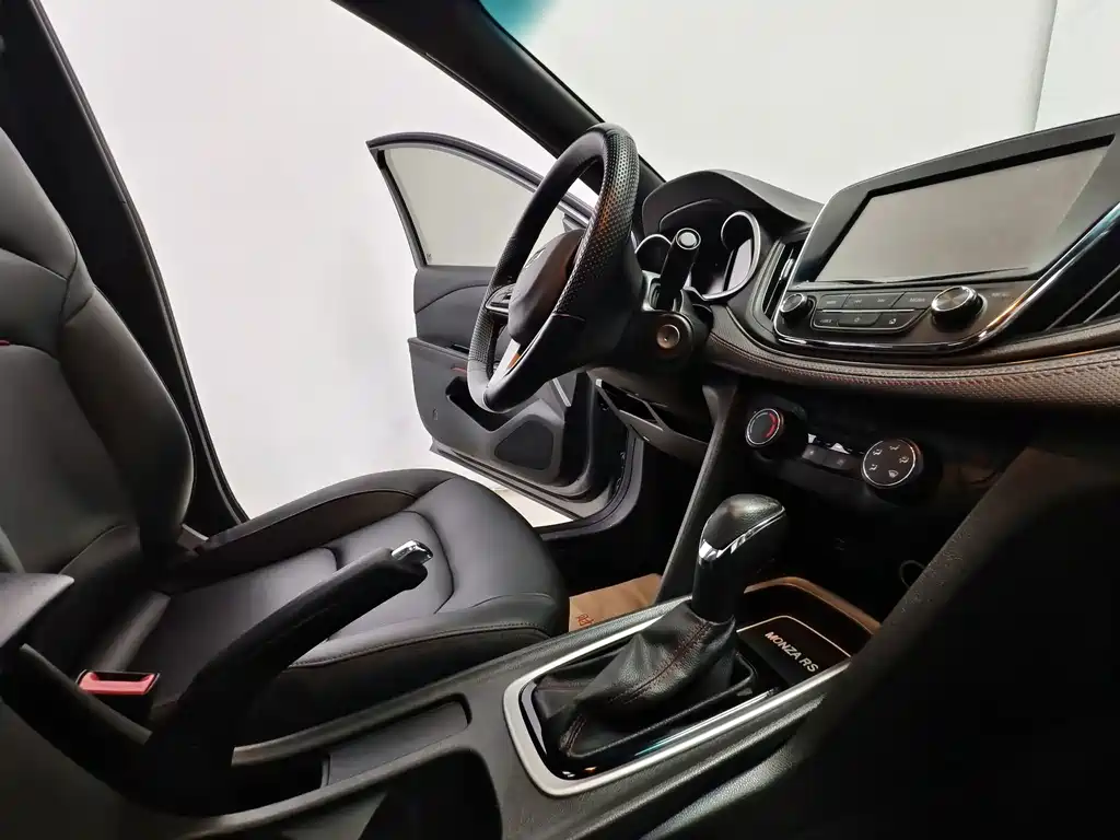 Chevrolet Monza — миниатюра 15